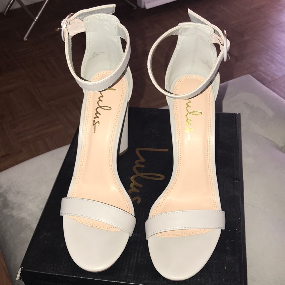 Gorgeous Kamali Light Grey Heels